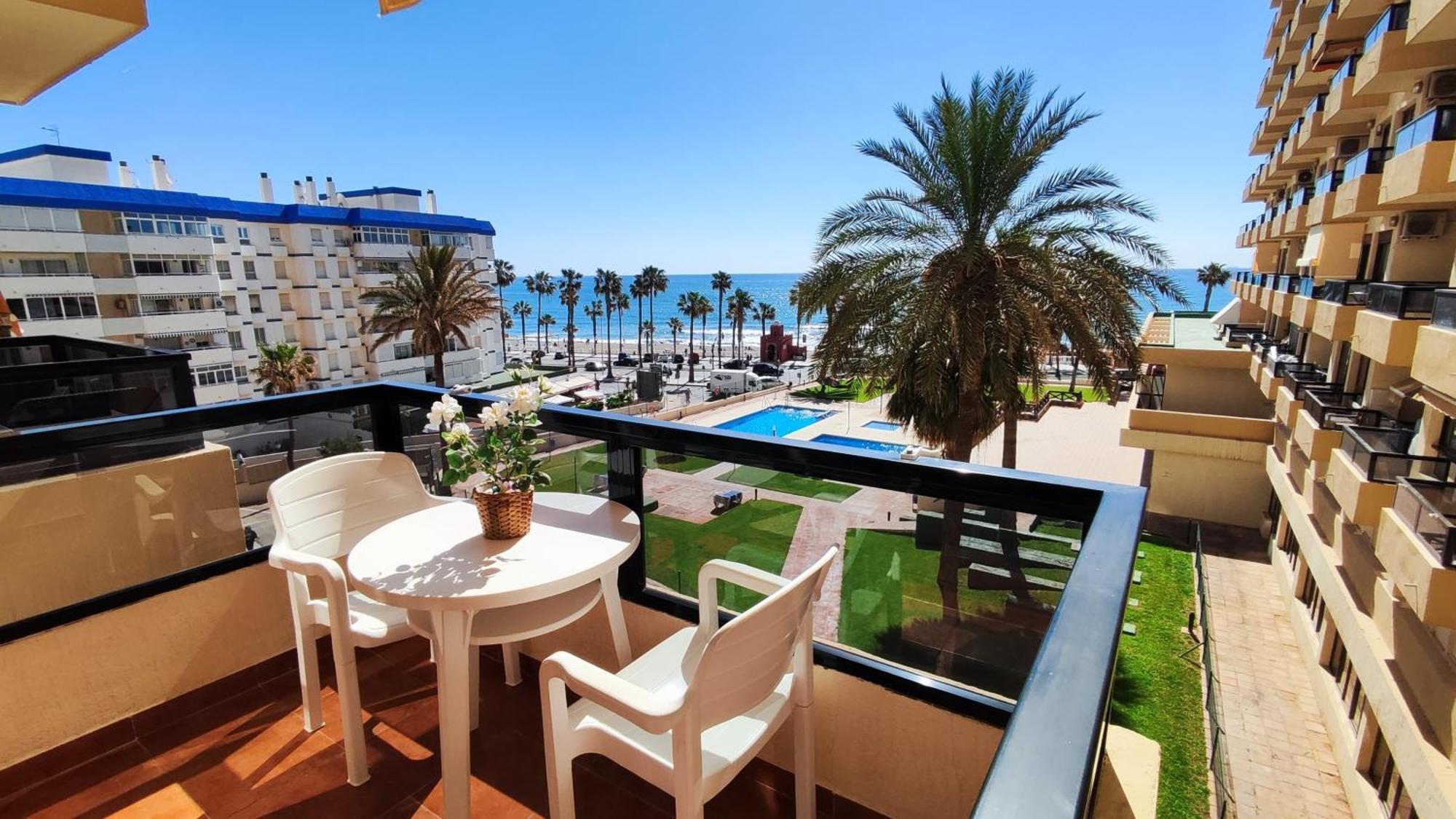 Aloha Playa Apartment With Ocean Views And Pools Benalmadena Ngoại thất bức ảnh